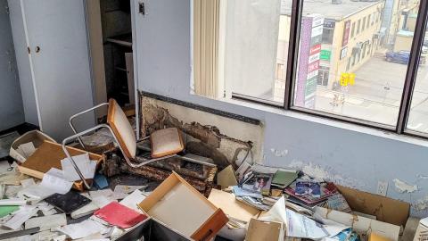 Stocks and Bonds - November 21st, 2021 - psx_20211121_222754_51696610421_o.jpg