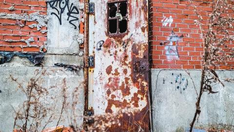 Burwash Prison - Dec 18, 2021 - PSX_20211218_233316.jpg