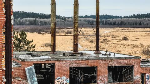 Burwash Prison - Dec 18, 2021 - PSX_20211218_230200.jpg