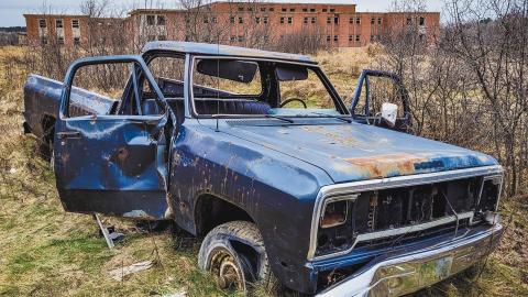 Burwash Prison - Dec 18, 2021 - PSX_20211218_211433.jpg