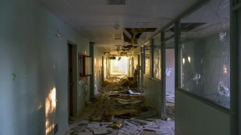 Modern Buildings - Sept '21 - BrokenGlass01.jpg