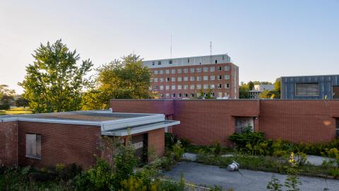 Modern Buildings - Sept '21 - MedicalBuilding01C.jpg