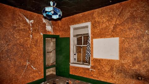 Rotting away - IMG_5471s.jpg