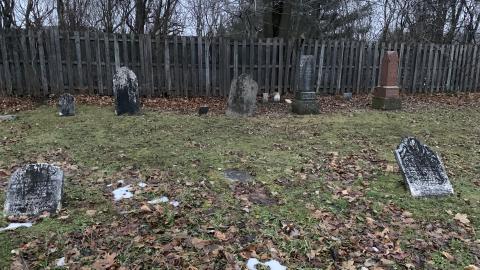 Kilbride Presbyterian Pioneer Cemetery New Years Eve 2021 - IMG_3701.JPG