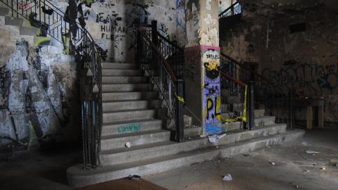 No. 9 - February 2014 - 5.jpg