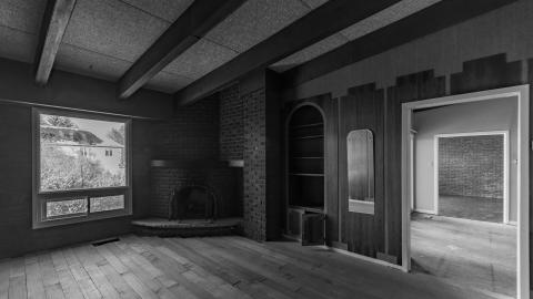 January 2022 - abandoned toronto bridle path mansion-36.jpg