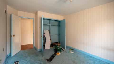 January 2022 - abandoned toronto bridle path mansion-44.jpg