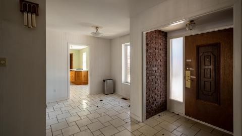 January 2022 - abandoned toronto bridle path mansion-46.jpg