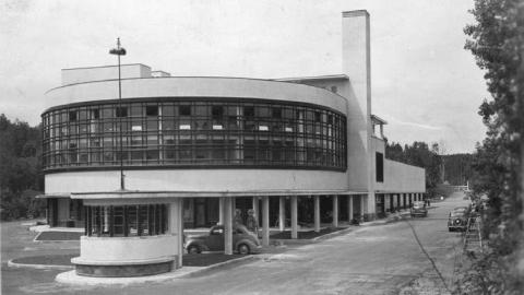 Devant du centre vue sur le lac 1940