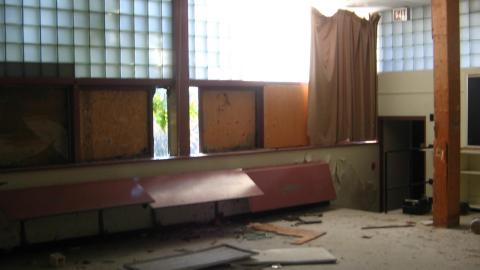 Crooked Overexposed Low-Res Photos From A Decade Ago - October 2012 - IMG_2367.JPG