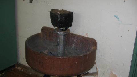 Crooked Overexposed Low-Res Photos From A Decade Ago - October 2012 - IMG_2376.JPG