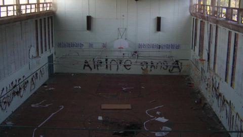 Crooked Overexposed Low-Res Photos From A Decade Ago - October 2012 - IMG_2382.JPG