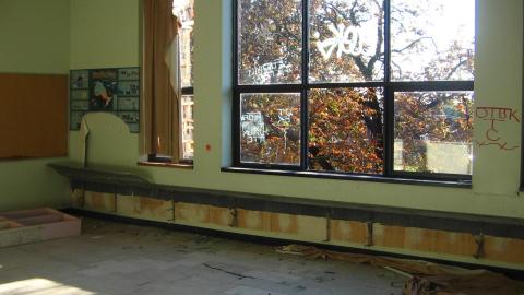 Crooked Overexposed Low-Res Photos From A Decade Ago - October 2012 - IMG_2422.JPG