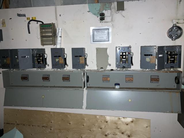 Erb street walk-up photo 4