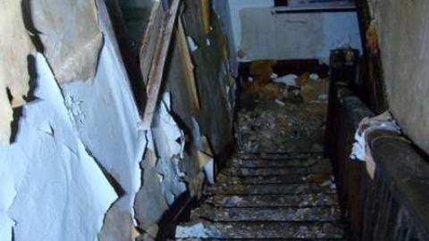 This old House - 9d.jpg