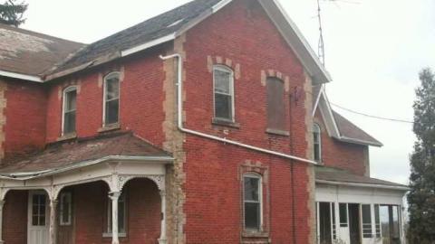 roofless - North-Oakville-farm78.jpg