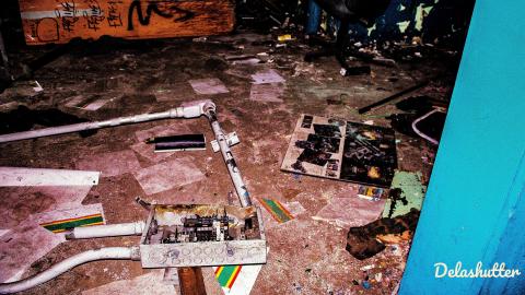 crowe's feet - Add Watermark_2022_02_20_09_18_35 (29).jpg