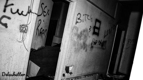 crowe's feet - Add Watermark_2022_02_20_09_18_35 (39).jpg