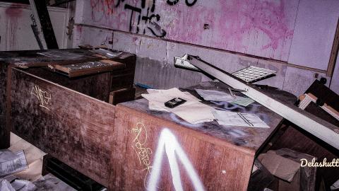 crowe's feet - Add Watermark_2022_02_20_09_18_35 (46).jpg