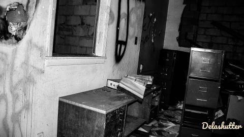 crowe's feet - Add Watermark_2022_02_20_09_18_35 (47).jpg