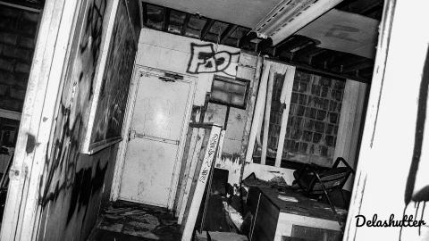 crowe's feet - Add Watermark_2022_02_20_09_18_35 (61).jpg