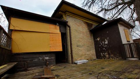 53 Courtland Ave East - IMG_0431.JPG