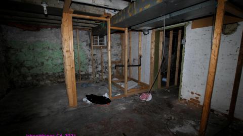 53 Courtland Ave East - IMG_0453.JPG