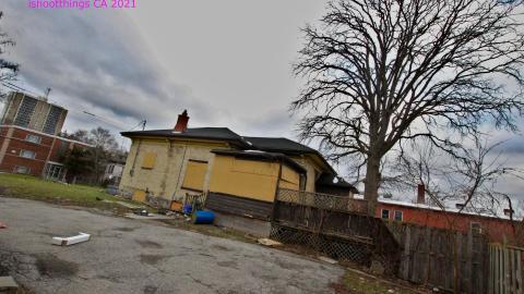 53 Courtland Ave East - IMG_0460.JPG