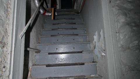 49 Courtland Ave East - IMG_0405.JPG