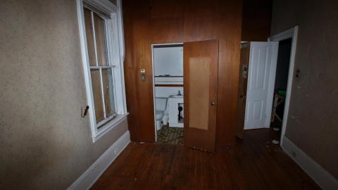 49 Courtland Ave East - IMG_0415.JPG