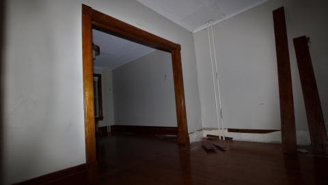 45 Courtland Ave East - IMG_0470.JPG