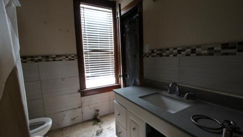 45 Courtland Ave East - IMG_0480.JPG