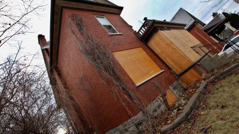 45 Courtland Ave East - IMG_0529.JPG