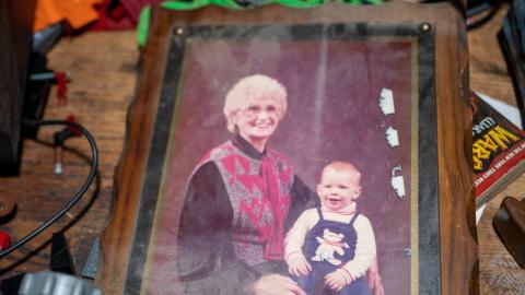 DSLR Pics - exploring the now abandoned house where my parents met-17-2-2.jpg