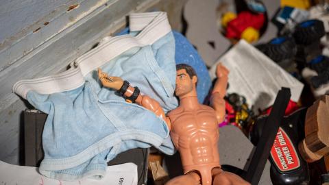 DSLR Pics - exploring the now abandoned house where my parents met-18-2-2.jpg