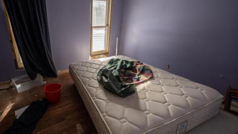 DSLR Pics - exploring the now abandoned house where my parents met-26.jpg