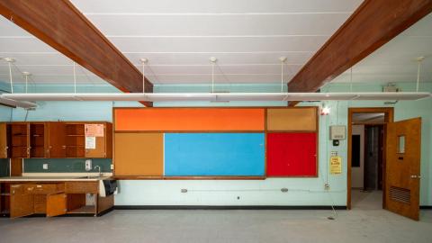 Feb 2022 - abandoned ontario school-20.jpg