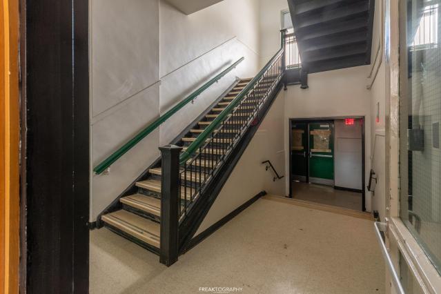 Feb 2022 - abandoned ontario school-24.jpg