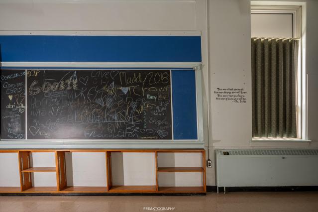 Feb 2022 - abandoned ontario school-26.jpg