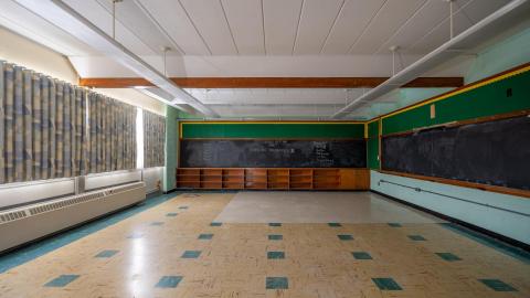 Feb 2022 - abandoned ontario school-30.jpg
