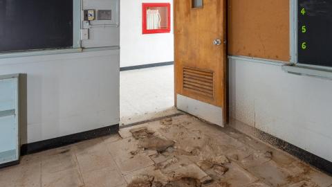 Feb 2022 - abandoned ontario school-29.jpg