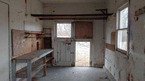 1674 Sydenham Road - 20220403_151827_HDR.jpg