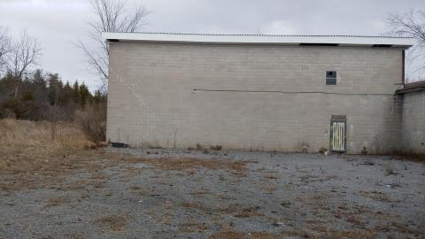 1660 Sydenham Road - 20220403_150708.jpg