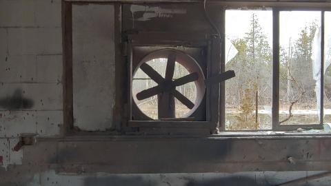 1660 Sydenham Road - 20220403_150810_HDR.jpg