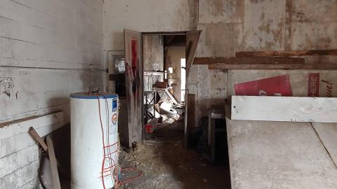 1660 Sydenham Road - 20220403_150853.jpg