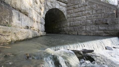Two Creeks Train Tunnel 1897 photo 3