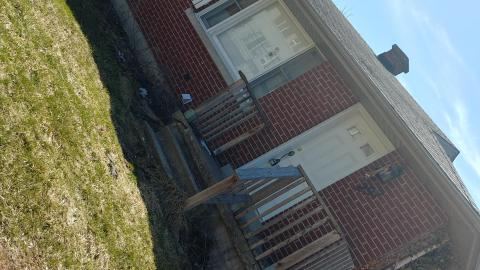 Bathtub forts are cool - 20220412_143800_HDR.jpg