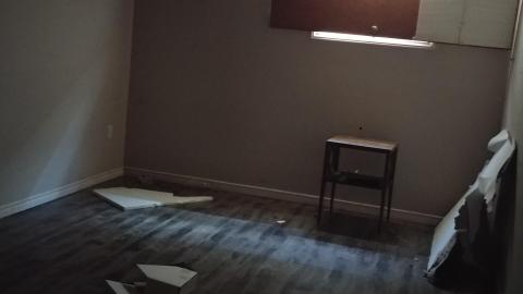 Bathtub forts are cool - 20220412_142102.jpg