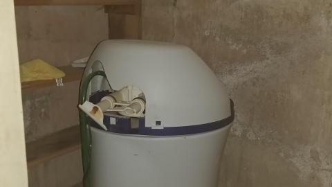 Bathtub forts are cool - 20220412_141913.jpg