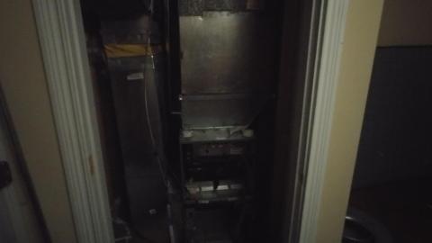 Bathtub forts are cool - 20220412_142539.jpg